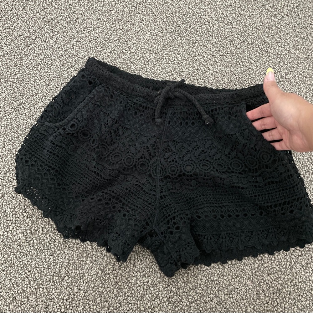 Black crochet shorts - Picture 3 of 4